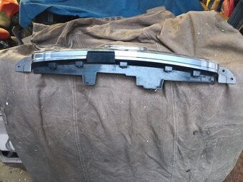 Ford přední maska - 2