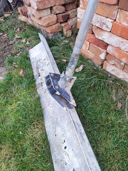 Stahovací lišta na beton - 2