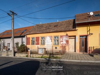 Prodej rodinného domu v původním stavu, se zahradou - 2