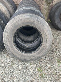 4ks - 315/70 R22,5 Protektor Recamic - 2