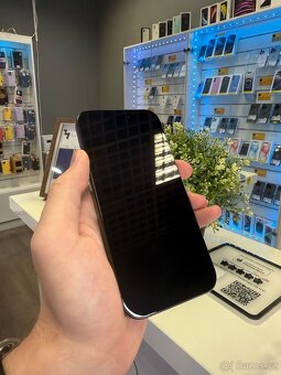 iPhone 15 Pro 256Gb Černý E-SIM - 2
