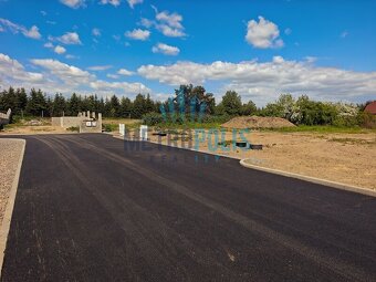 Stavební pozemek v Chýni – 1 240 m² s kompletními inženýrský - 2