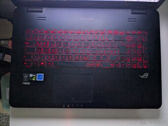 Starší herní notebook Asus ROG G771JW - 2