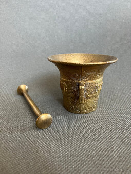Malý mosazný hmoždíř 7.5 cm s tloukem - 2