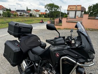 Honda CRF Afrika 1100 adventure sport A4 - 2