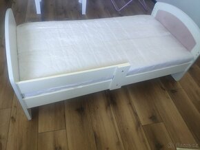 Postel ruzovy polstr + matrace - 2