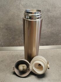 Nerezová termoska o objemu 0,5 L - 2
