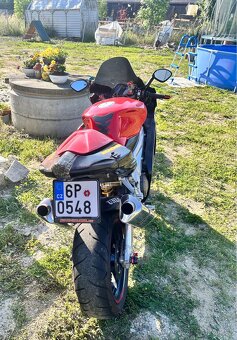 Aprilia RSV1000R - 2
