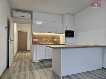 Pronájem bytu 1+kk, 33 m², Olomouc, ul. Frištenského - 2