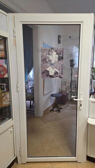 NÁBYTEK PRODEJNA PROSKLENÁ - 2