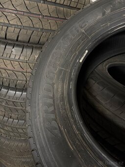 Bridgestone 235/65/16C NOVE - 2
