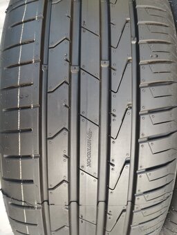 Pneu 215/55.R.17.Hankook.Zanovni - 2