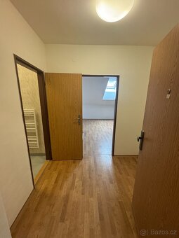 Prostor k bydlení (4B) v centru Jablonce nad Nisou - 2