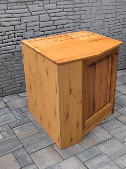 Prodám komodu (Rohovou skříňku) - 2