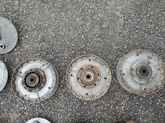 Středy kol + štíty Jawa ČZ - 2