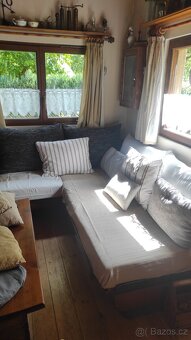 Stará rohová rozkládací pohovka - 2