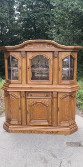 Rustikální masivní komoda s vitrínou - 2