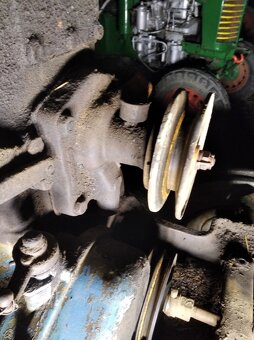 Prodám vodní pumpu na ZETOR25 - 2