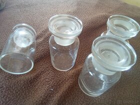 Skleněné dózy - 2