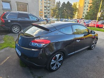 Renault Megane III Coupé 1.5 dCi 2011 BOSE - 2