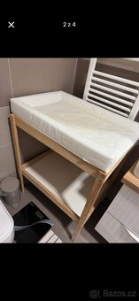 Prebalovaci pult doplneny o molitan a podlozku s frotym pros - 2