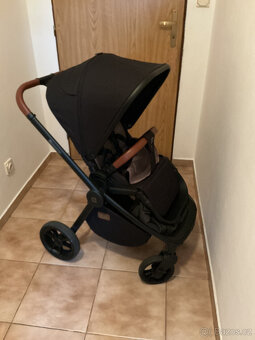 Sportovní kočárek s příslušenstvím - 2
