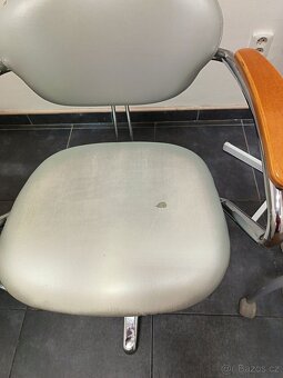 Kadeřnické kreslo - 2
