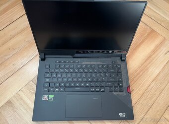 Herní notebook ASUS ROG STRIX SCAR 15 G533QS - 2