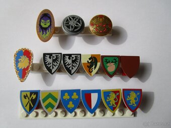 Lego castle příslušenství štíty a pláště - 2