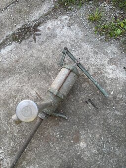 ruční pumpa - 2