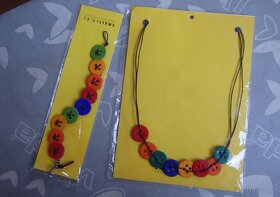 Náramek a náhrdelník z barevných knoflíků - 2