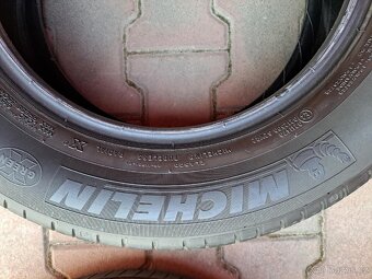 Prodám pneu Michelin Energy Saver 195/65 R15 - 2