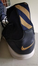 Nike - 2