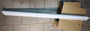 Nástěnné projekční plátno AVELI, 155cm šířka (16:9) - 2