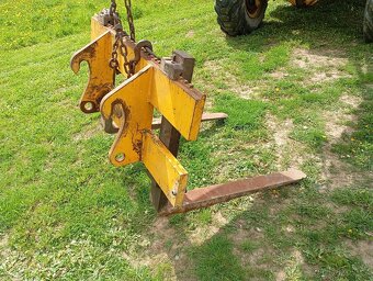 Paletizační vidle JCB - 2