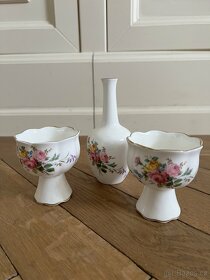 Royal Doulton sada vázička a svícny - 2