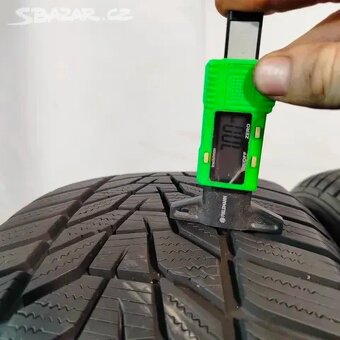 Zimní pneu Hankook 235/50/19 103H - sada 4ks - 2