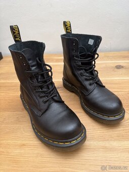Dr. Martens Pascal 1460 vel.39 - 2