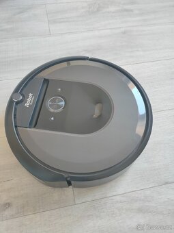 Robotický vysavač iRobot Roomba i7 - 2