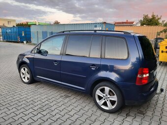 Vw Touran 2.0 FSI 110Kw. - 2