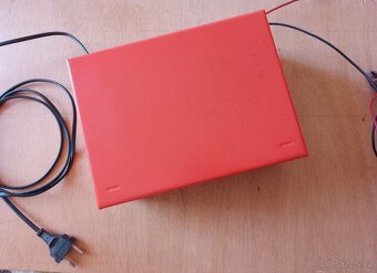 Nabíječka autobaterií 12V - 2