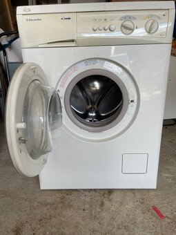 Pračka Electrolux- málo používaná - 2