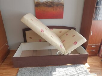 Válenda s úložním prostorem - 2