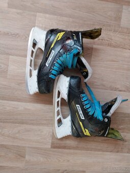 Brusle Bauer Supreme M3 vel.7 - 2