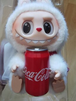 Pop Mart Labubu The Monsters Coca Cola s plechovkou - 2