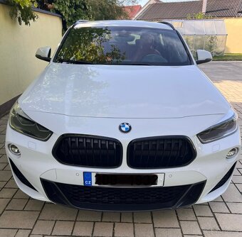 BMW X2 xDrive20d - model M sport - pohon 4x4- bílá - 2