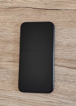 iPhone 11 64GB - 2