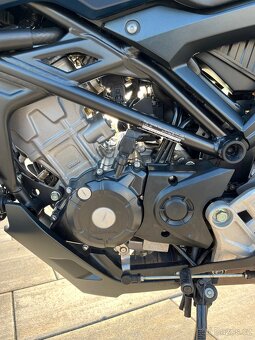 Honda cb125r - 2