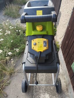 Drtič větví Fieldman FZD 4020-E - 2