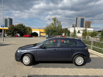 OPEL ASTRA H 1,6 16V 85kW rok 2011 - 1.majitel - 31000km - 2